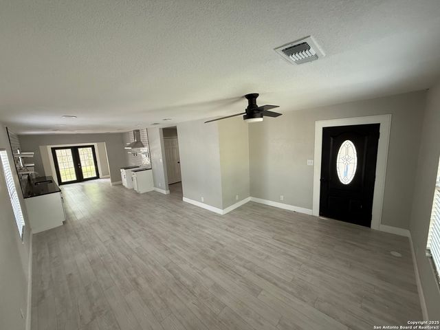 2327 Clower, San Antonio, TX 78201