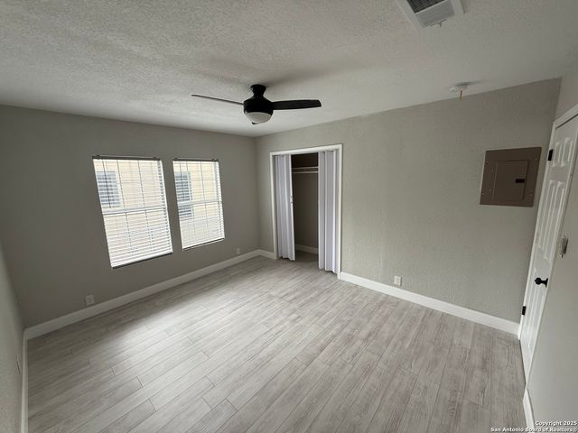 2327 Clower, San Antonio, TX 78201