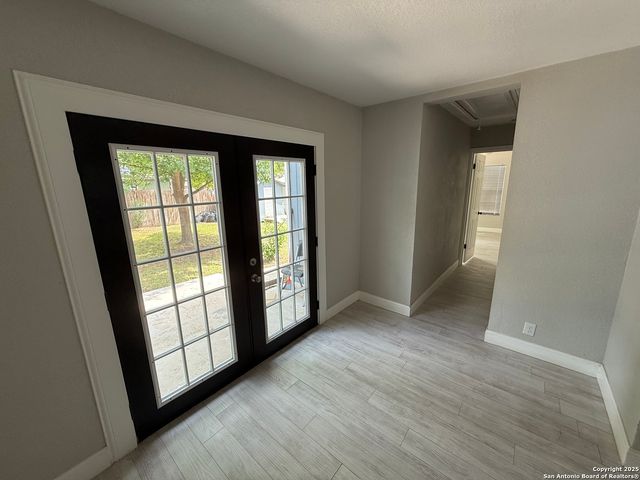 2327 Clower, San Antonio, TX 78201