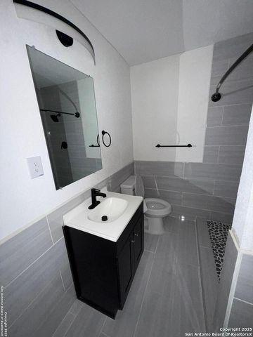 2327 Clower, San Antonio, TX 78201