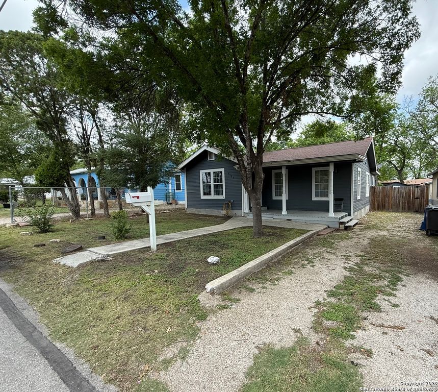 2327 Clower, San Antonio, TX 78201