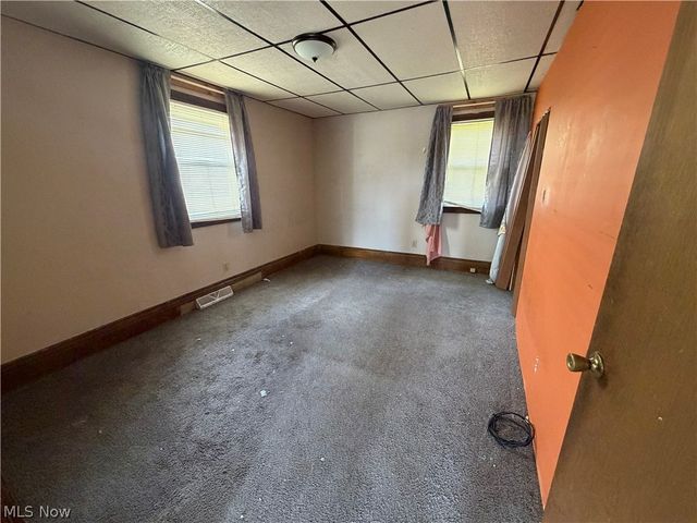 32 Cherry Road NW, Massillon, OH 44646