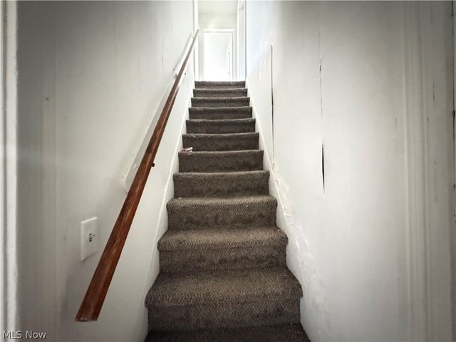 32 Cherry Road NW, Massillon, OH 44646