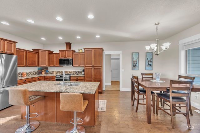 367 N Magnolia Pl, Middleton, ID 83644