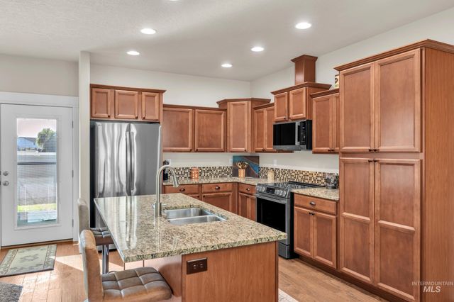 367 N Magnolia Pl, Middleton, ID 83644