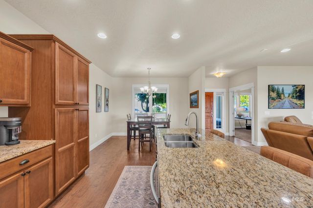 367 N Magnolia Pl, Middleton, ID 83644