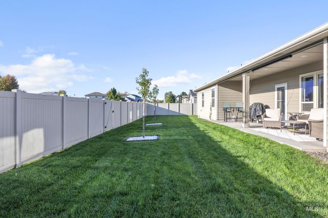 367 N Magnolia Pl, Middleton, ID 83644