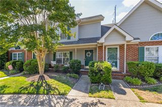 253 N Hill LN, Chesapeake, VA 23322