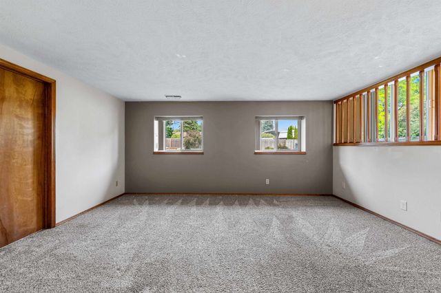 14821 E 21st Ct, Spokane Valley, WA 99037