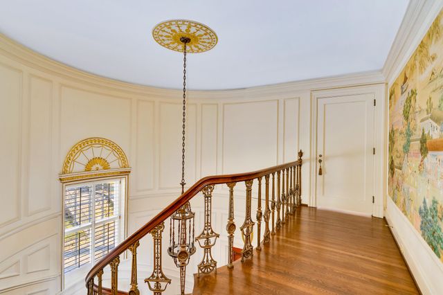 710 W Brow Road, Lookout Mountain, TN 37350