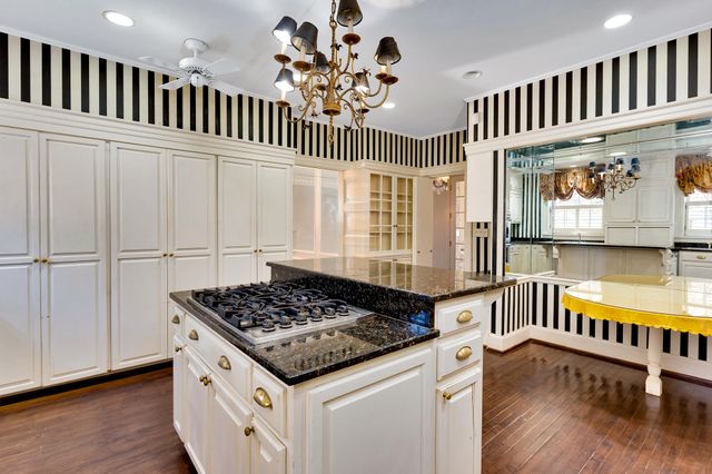 710 W Brow Road, Lookout Mountain, TN 37350