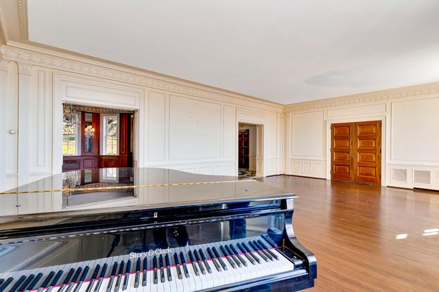 710 W Brow Road, Lookout Mountain, TN 37350