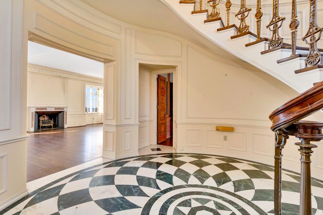 710 W Brow Road, Lookout Mountain, TN 37350