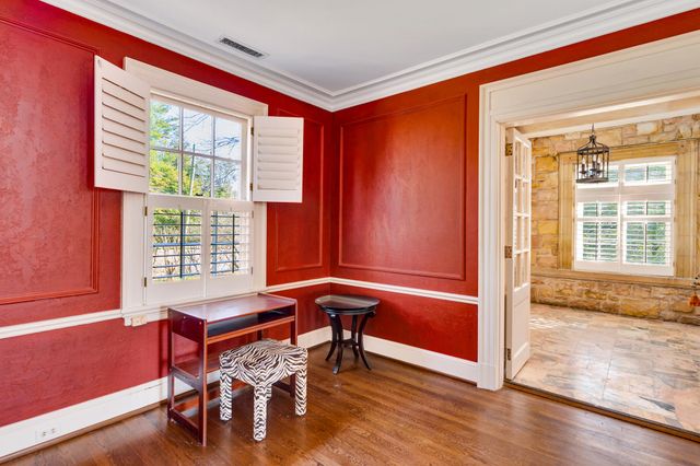 710 W Brow Road, Lookout Mountain, TN 37350