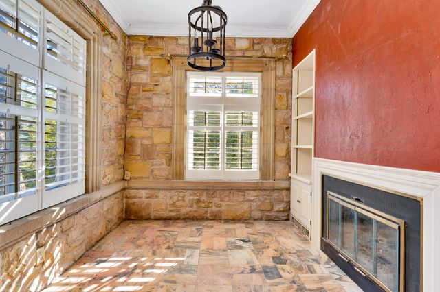 710 W Brow Road, Lookout Mountain, TN 37350