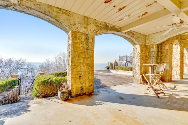 710 W Brow Road, Lookout Mountain, TN 37350