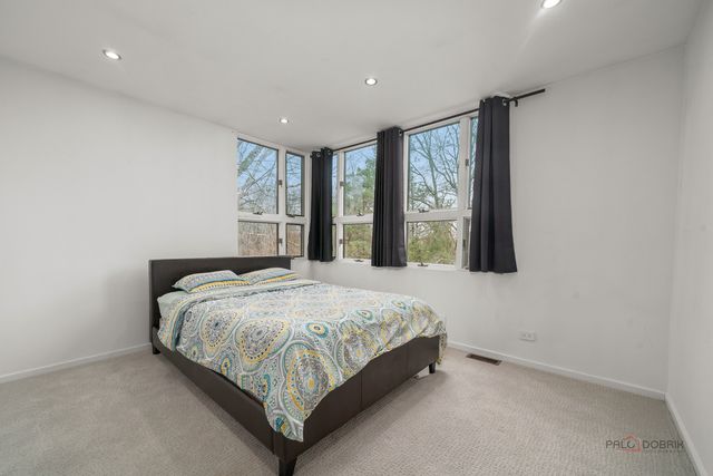 18212 Oak Grove Road, Harvard, IL 60033