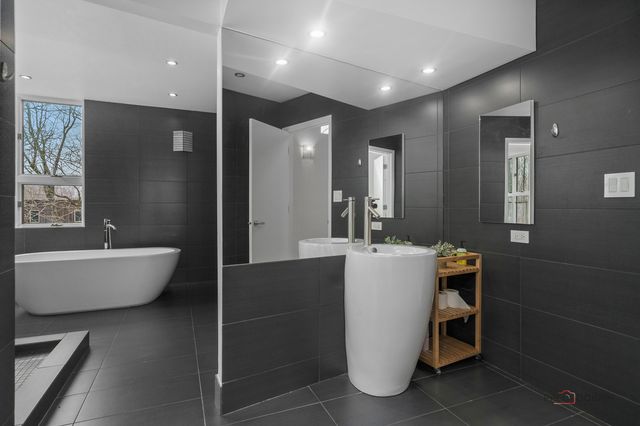 18212 Oak Grove Road, Harvard, IL 60033