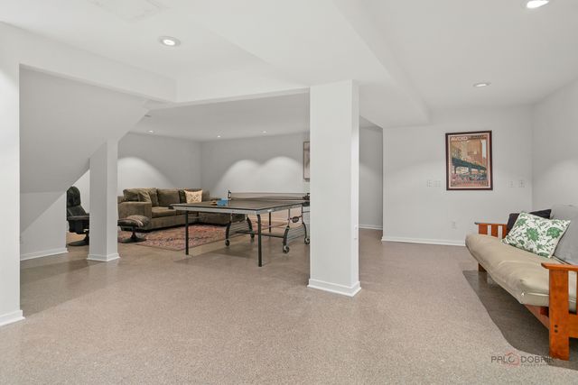 18212 Oak Grove Road, Harvard, IL 60033