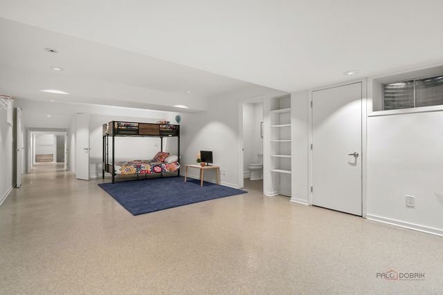 18212 Oak Grove Road, Harvard, IL 60033