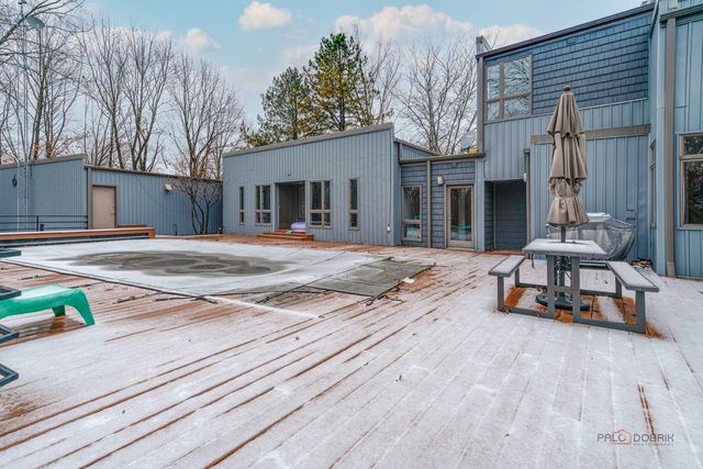 18212 Oak Grove Road, Harvard, IL 60033