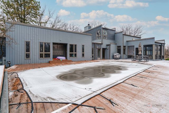 18212 Oak Grove Road, Harvard, IL 60033