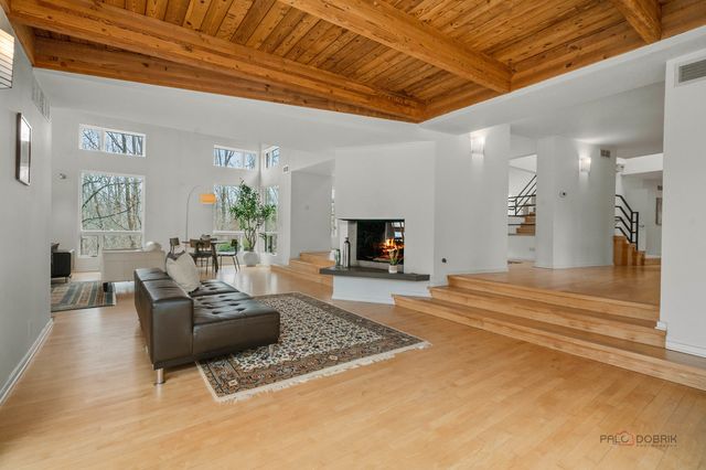 18212 Oak Grove Road, Harvard, IL 60033