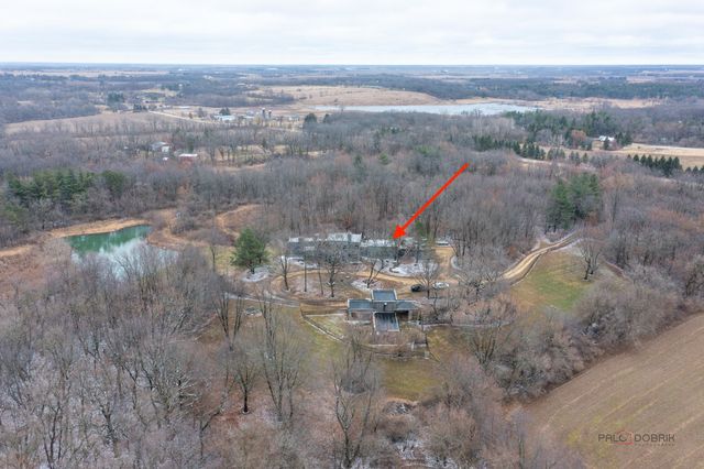 18212 Oak Grove Road, Harvard, IL 60033