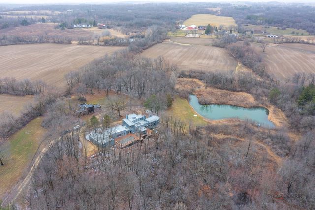 18212 Oak Grove Road, Harvard, IL 60033