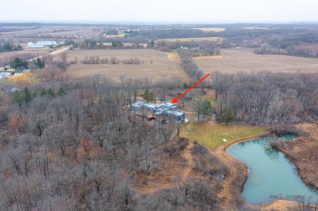 18212 Oak Grove Road, Harvard, IL 60033