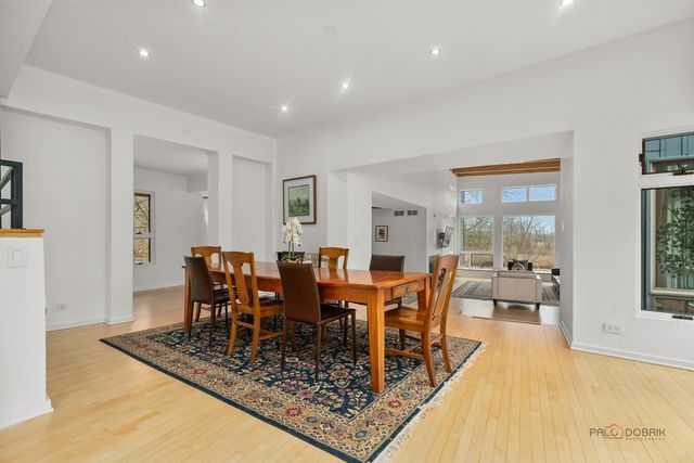 18212 Oak Grove Road, Harvard, IL 60033