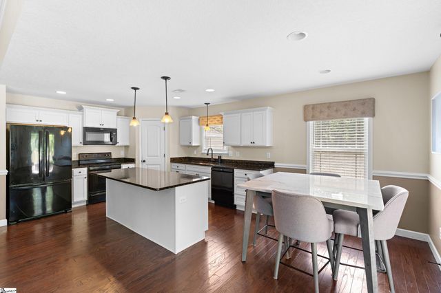 442 Camden Lee Court, Inman, SC 29349