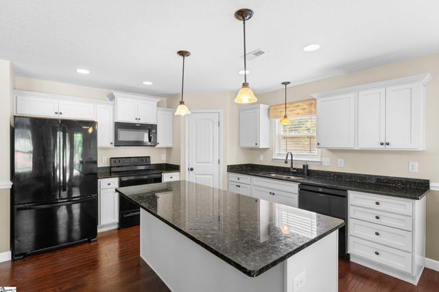 442 Camden Lee Court, Inman, SC 29349