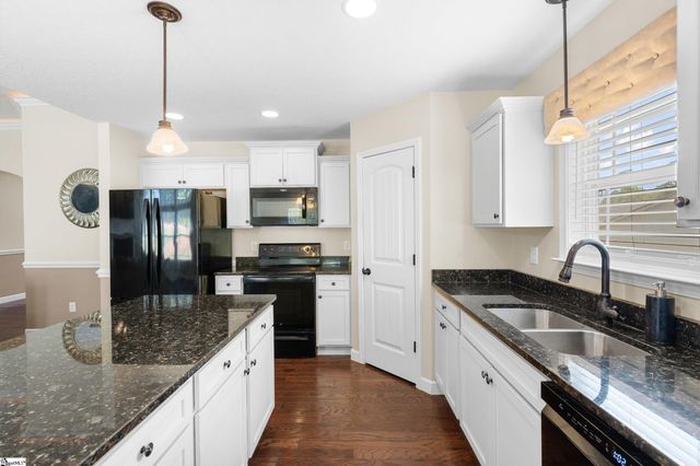 442 Camden Lee Court, Inman, SC 29349