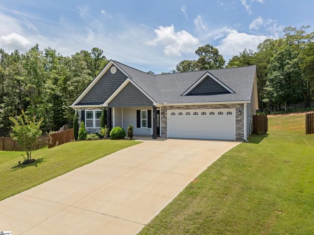 442 Camden Lee Court, Inman, SC 29349