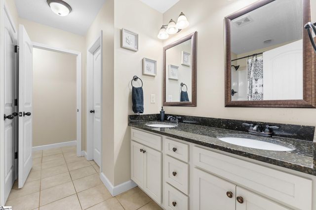 442 Camden Lee Court, Inman, SC 29349