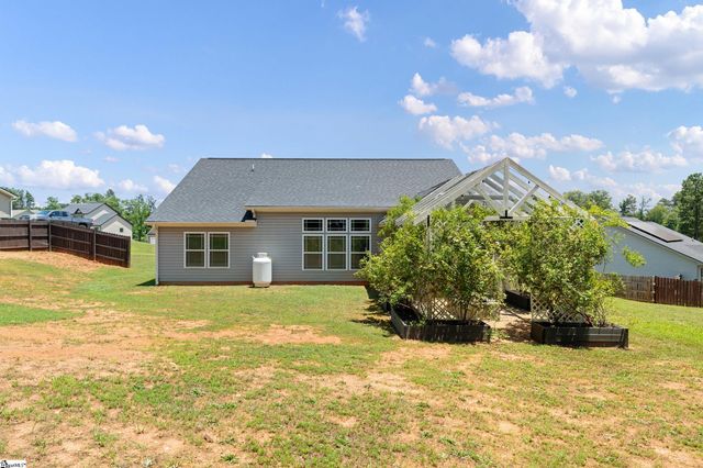 442 Camden Lee Court, Inman, SC 29349