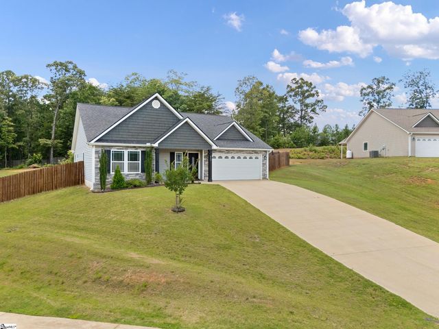 442 Camden Lee Court, Inman, SC 29349