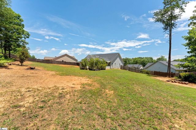 442 Camden Lee Court, Inman, SC 29349