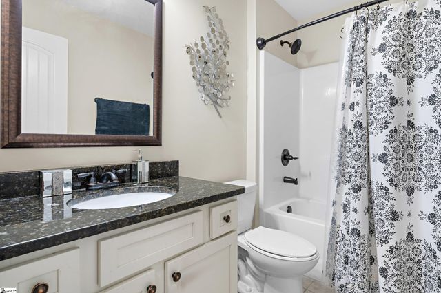 442 Camden Lee Court, Inman, SC 29349