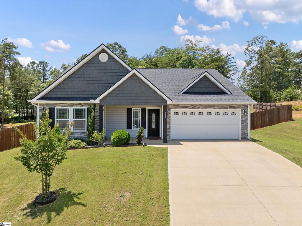 442 Camden Lee Court, Inman, SC 29349