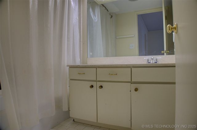 1502 S Boulder Avenue 16M, Tulsa, OK 74119