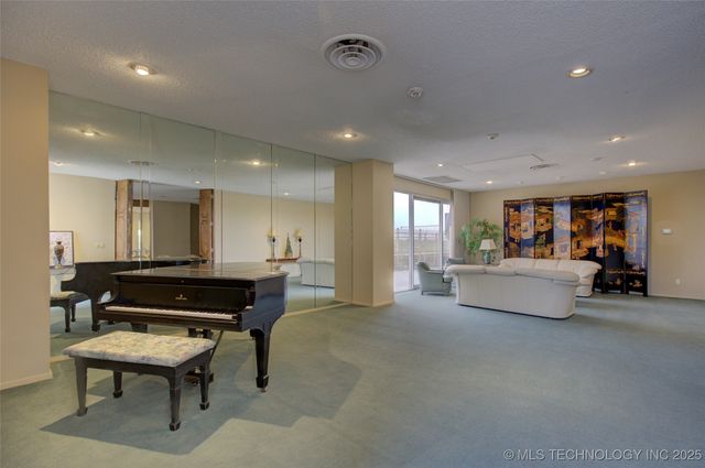 1502 S Boulder Avenue 16M, Tulsa, OK 74119