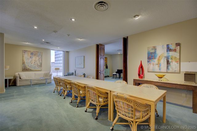 1502 S Boulder Avenue 16M, Tulsa, OK 74119