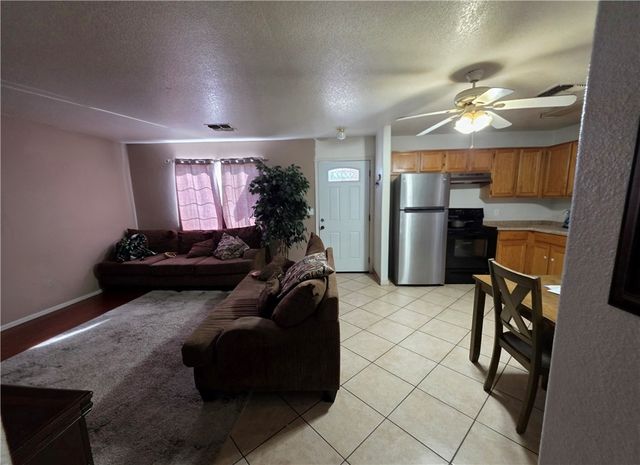 449 Sea Spray Drive, Bullhead City, AZ 86442