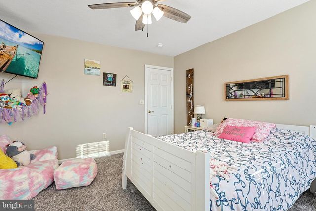 287 N LAKEWOOD, Ridgeley, WV 26753