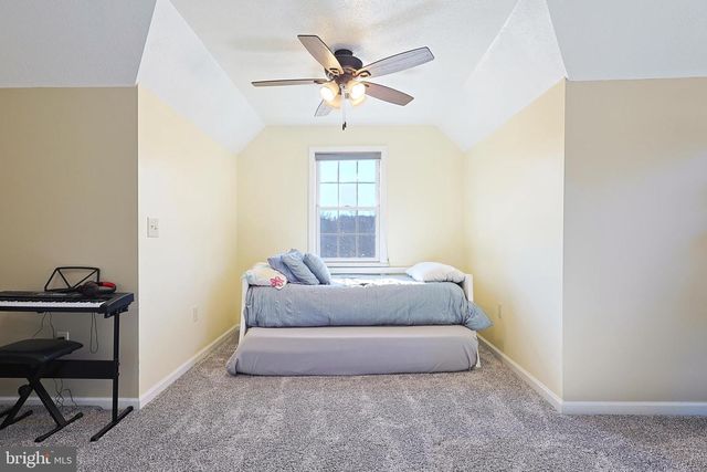 287 N LAKEWOOD, Ridgeley, WV 26753