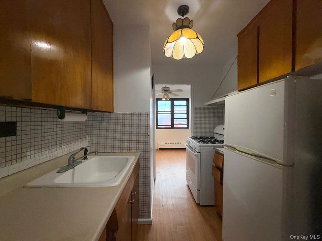 83-60 118th Street 10H, Kew Gardens, NY 11415