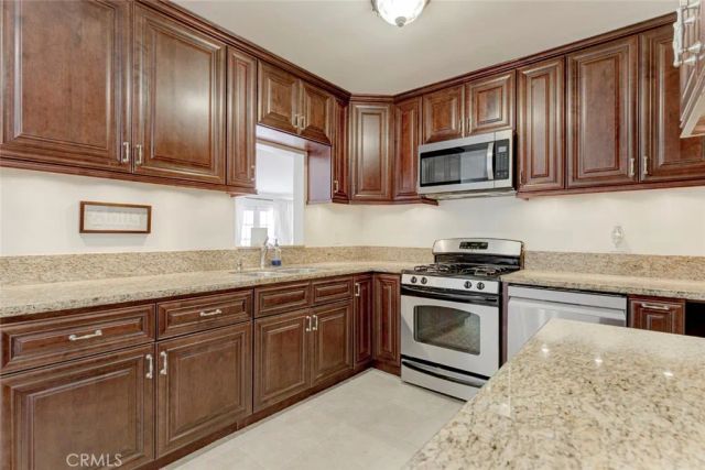 11943 Strathern Street, North Hollywood, CA 91605