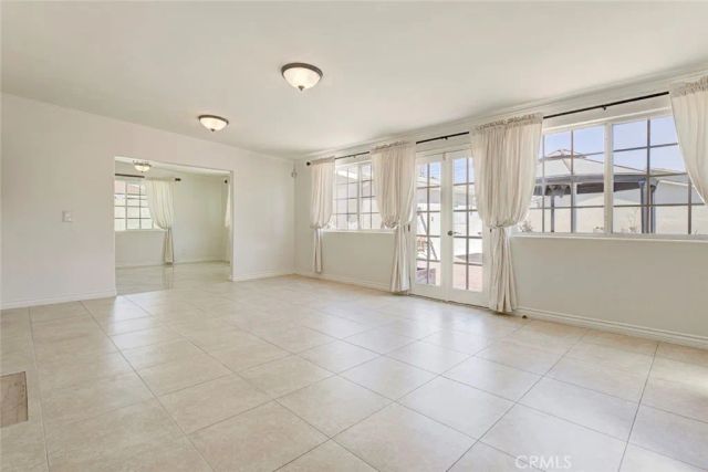 11943 Strathern Street, North Hollywood, CA 91605